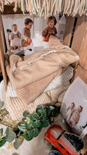 Load image into Gallery viewer, Oversized Chunky Knit in Sand Speckled