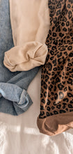 Load image into Gallery viewer, Leopard Dungs
