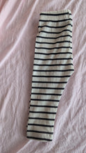 Load image into Gallery viewer, Ribbed Leggings

