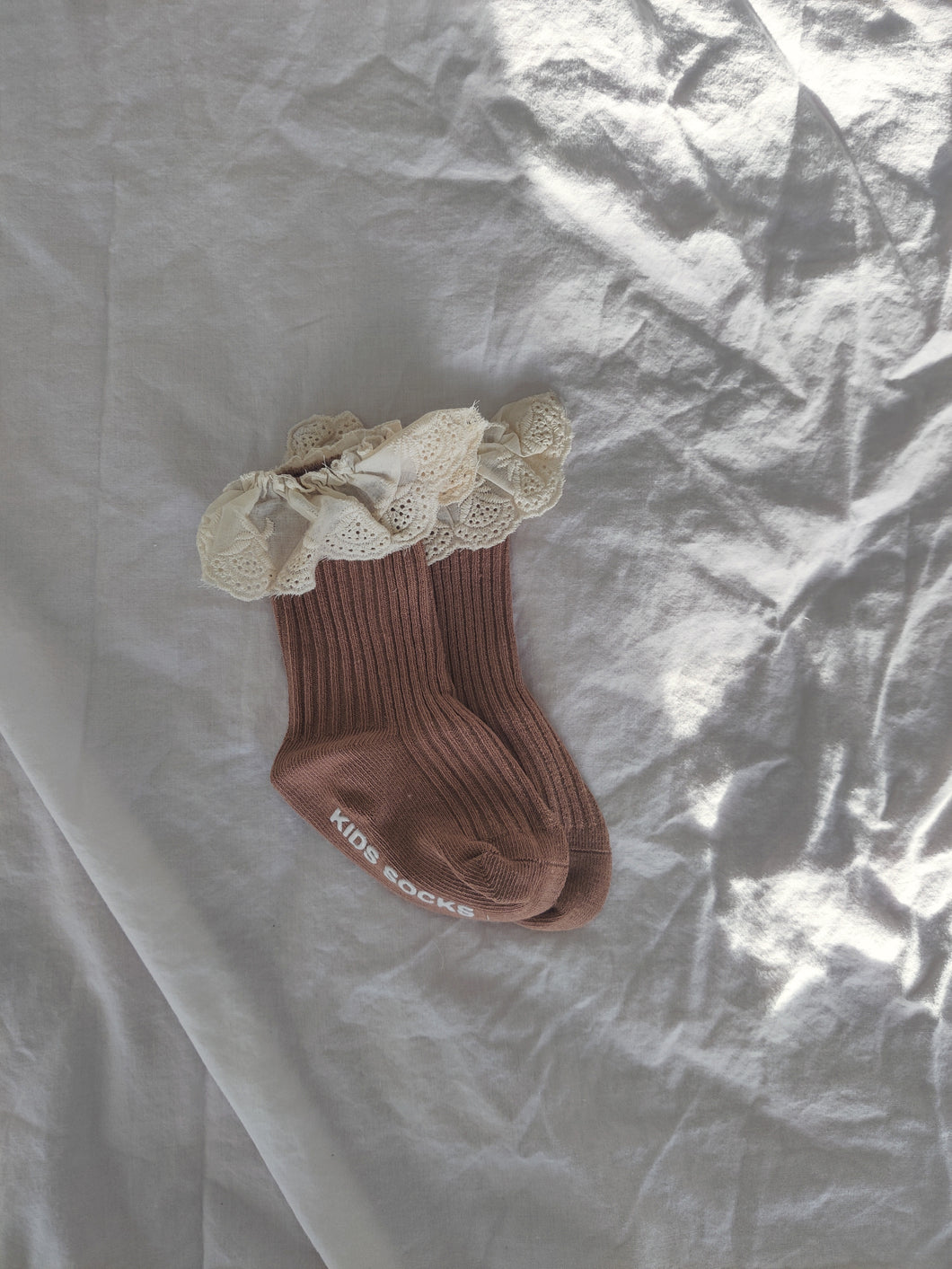 Frilly Socks in Mocha